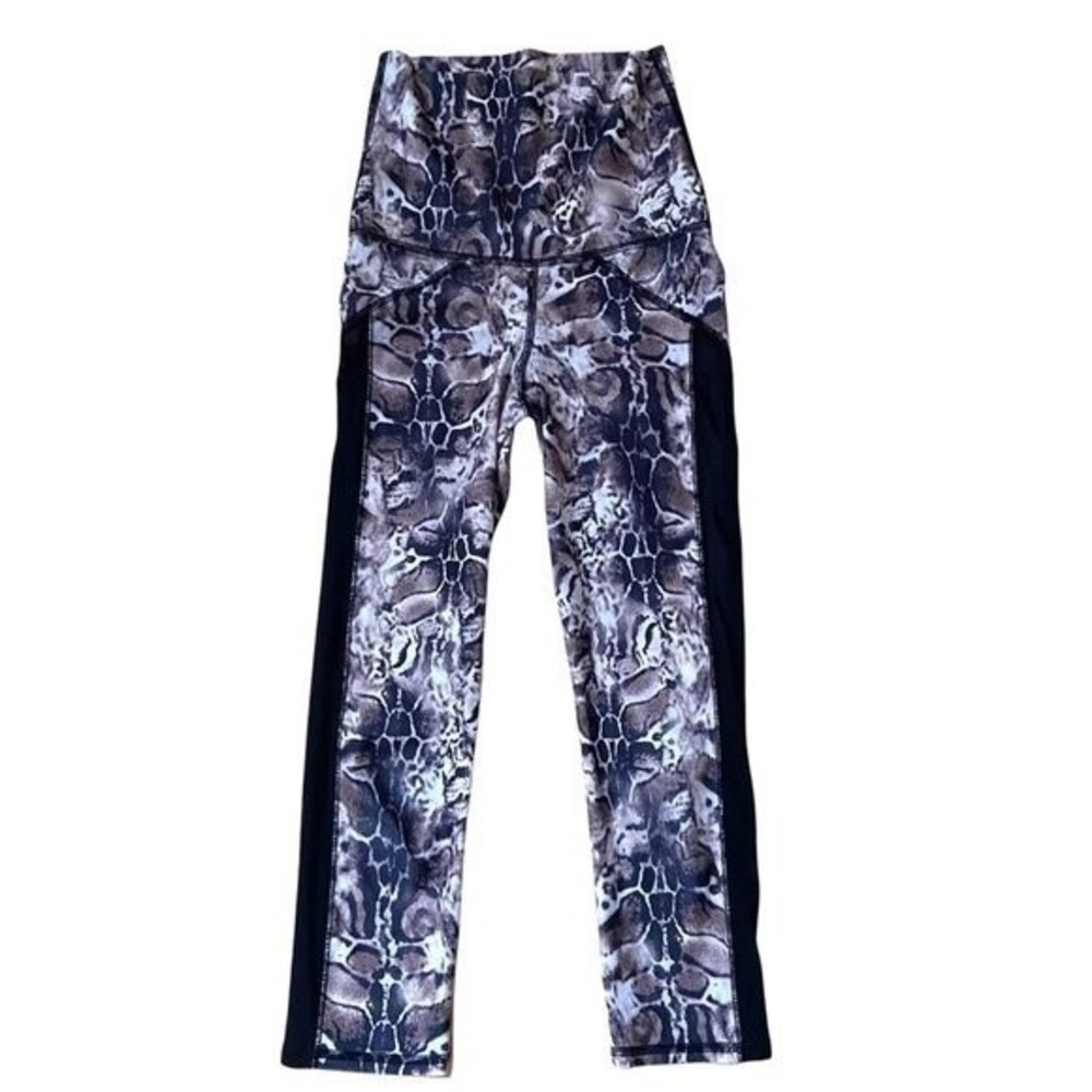 Onzie Animal Print Ultra High Rise Cropped Leggings with Mesh Panel XS NWOT